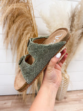 Load image into Gallery viewer, Very G: Jesse Sandal
