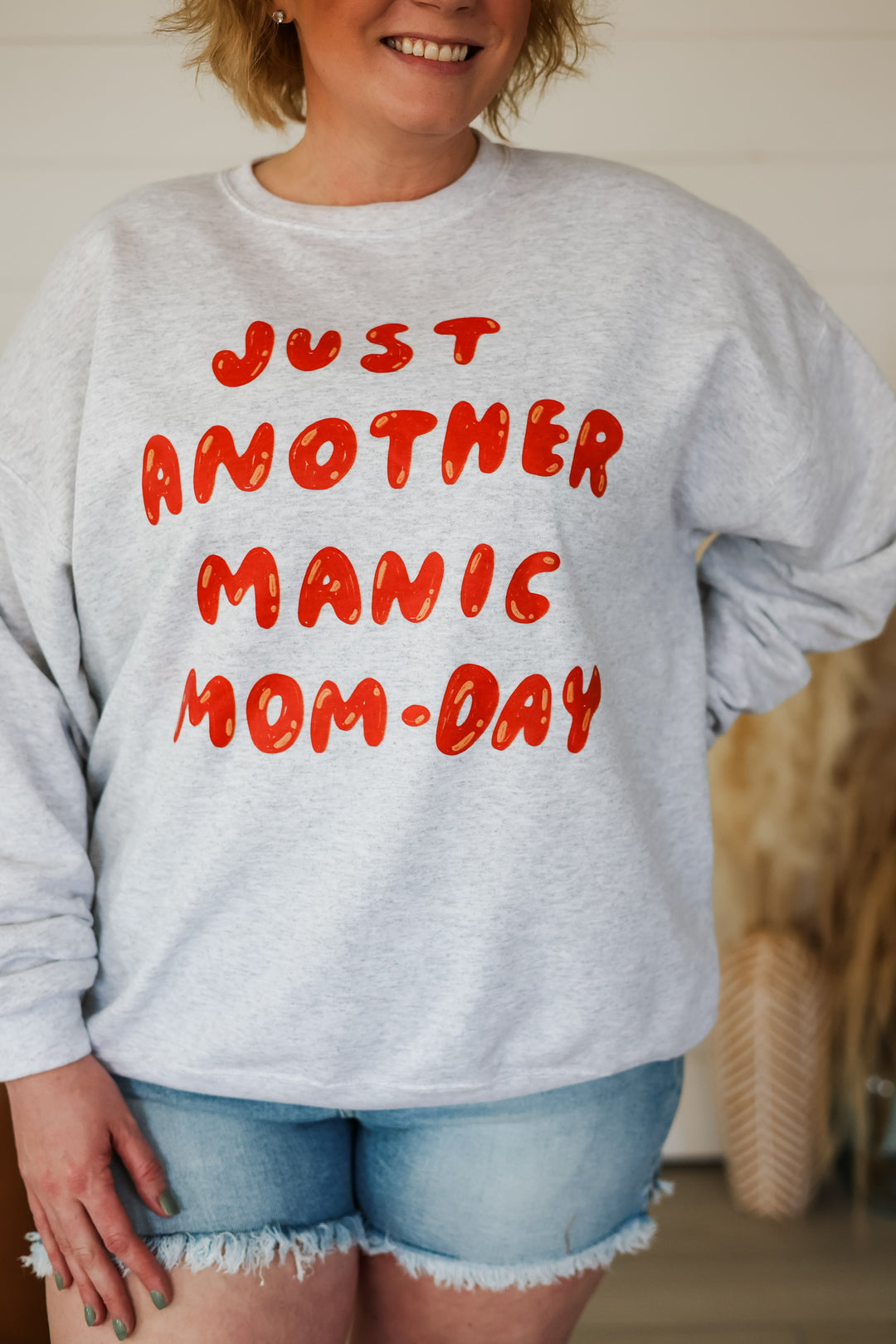 Manic MOM-Day Crewneck