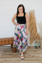Load image into Gallery viewer, Falling In Love Skirt
