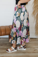 Load image into Gallery viewer, Falling In Love Skirt
