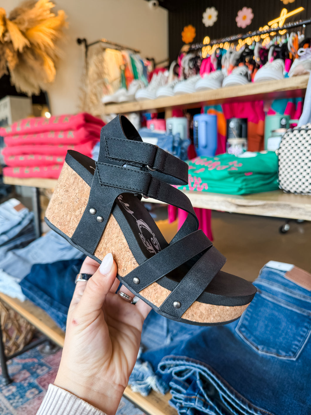 Very G: Hariett Wedge Sandal