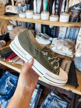 Load image into Gallery viewer, Very G: Aman Corduroy Sneaker
