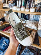 Load image into Gallery viewer, Very G: Aman Corduroy Sneaker
