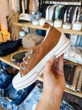 Load image into Gallery viewer, Very G: Aman Corduroy Sneaker
