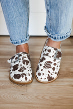 Load image into Gallery viewer, Henderson Clog
