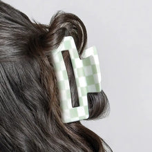 Load image into Gallery viewer, KITSCH: x Divi Recycled Plastic Checkered Claw Clip
