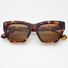 Load image into Gallery viewer, Gia Sunglasses- Tortoise
