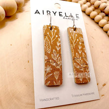 Load image into Gallery viewer, Wild Flower Cork Earring

